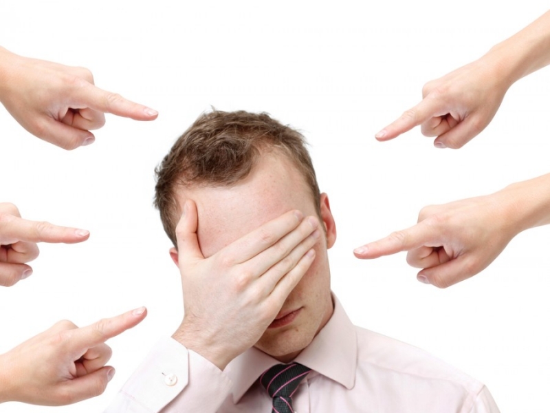 Sizin eybinizi tutanla necə rəftar etmək?