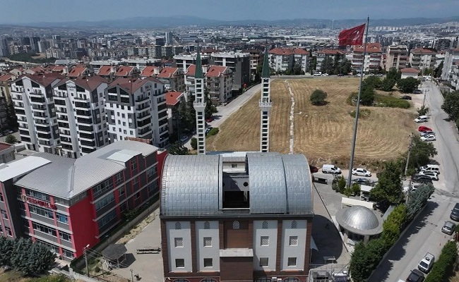 Türkiyənin Bursa şəhərində hərəkətli damı olan məscid
